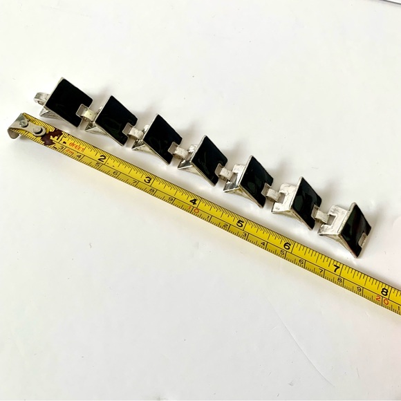 Unique contemporary raised bracelet - Picture 5 of 5